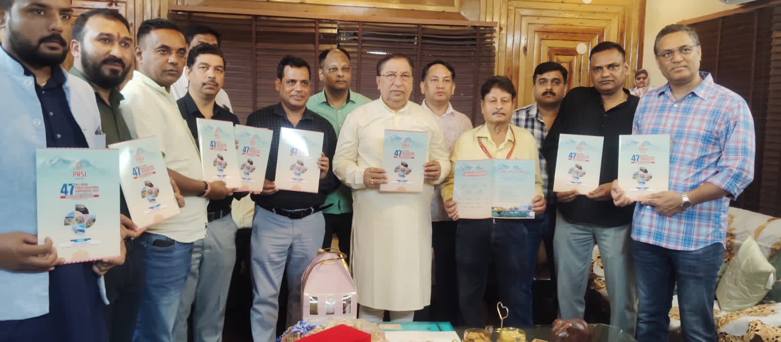 राज्यसभा सांसद नरेश बंसल ने किया पीआरएसआई राष्ट्रीय सम्मेलन-2025 के ब्रोशर का विमोचन, दिसंबर में देहरादून में होगा जनसंपर्क का महाकुंभ, पीआरएसआई का राष्ट्रीय सम्मेलन