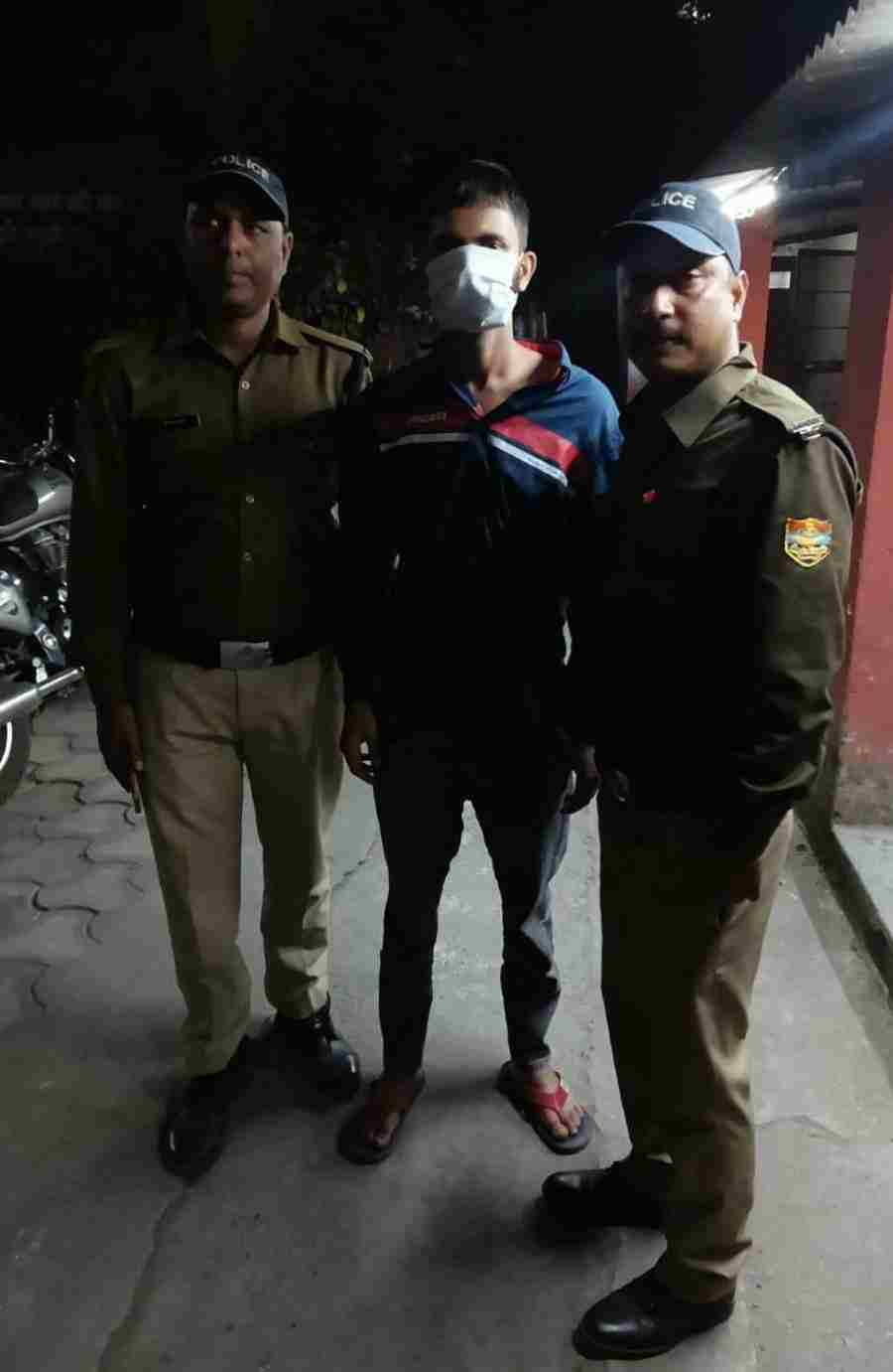 पटेलनगर क्षेत्र में चेन स्नेचिंग की घटना को अंजाम देने वाले अभियुक्त को पुलिस ने किया गिरफ्तार, सोशल मीडिया प्लेटफार्म्स यूट्यूब तथा इंस्ट्राग्राम पर चेन स्नेचिंग की रील्स देखकर दिया था घटना को अंजाम