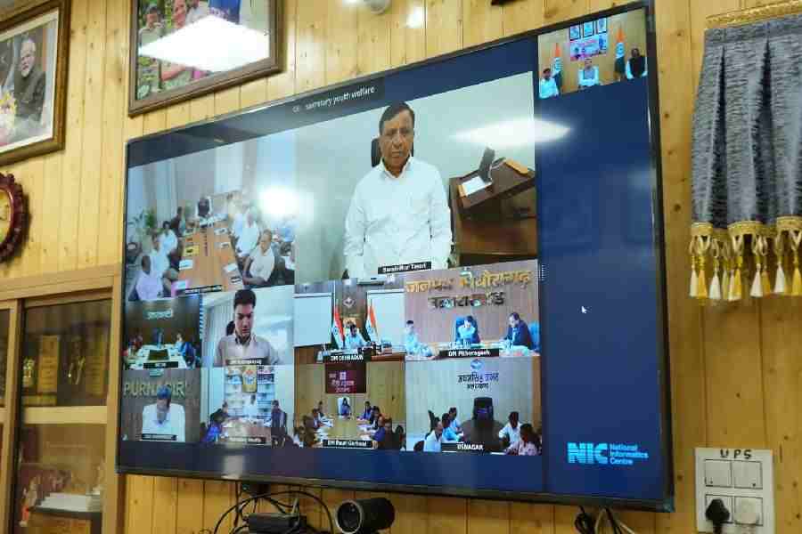 मुख्यमंत्री धामी ने लौह पुरुष सरदार बल्लभ भाई पटेल की 150वीं जयंती वर्ष के उपलक्ष्य में Sardar@150 Campaign की तैयारियों के सम्बध में की वर्चुअल बैठक