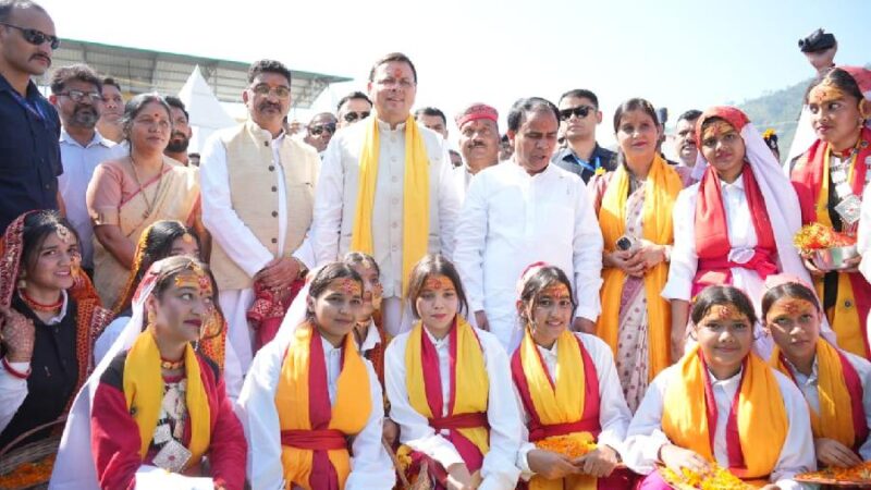 मुख्यमंत्री धामी ने आवास विकास मैदान श्रीनगर में आयोजित नौ दिवसीय सहकारिता मेले में किया प्रतिभाग, सहकारिता ही सामाजिक एकता और आर्थिक स्वावलंबन की आधारशिला – मुख्यमंत्री
