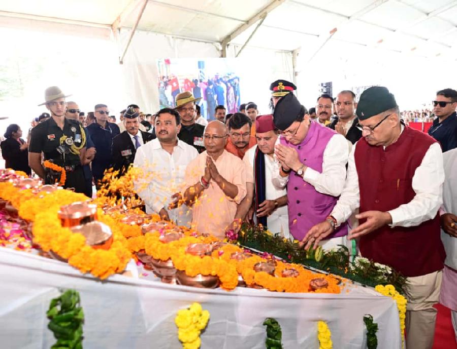 मुख्यमंत्री धामी ने लैंसडाउन में शहीद सम्मान समारोह मे किया प्रतिभाग, वीरगाथाओं को नमन करते हुए मुख्यमंत्री धामी ने की महत्वपूर्ण घोषणाएँ, सैन्य धाम अमर आत्माओं का प्रतीक, आने वाली पीढ़ियों को करेगा प्रेरित – मुख्यमंत्री