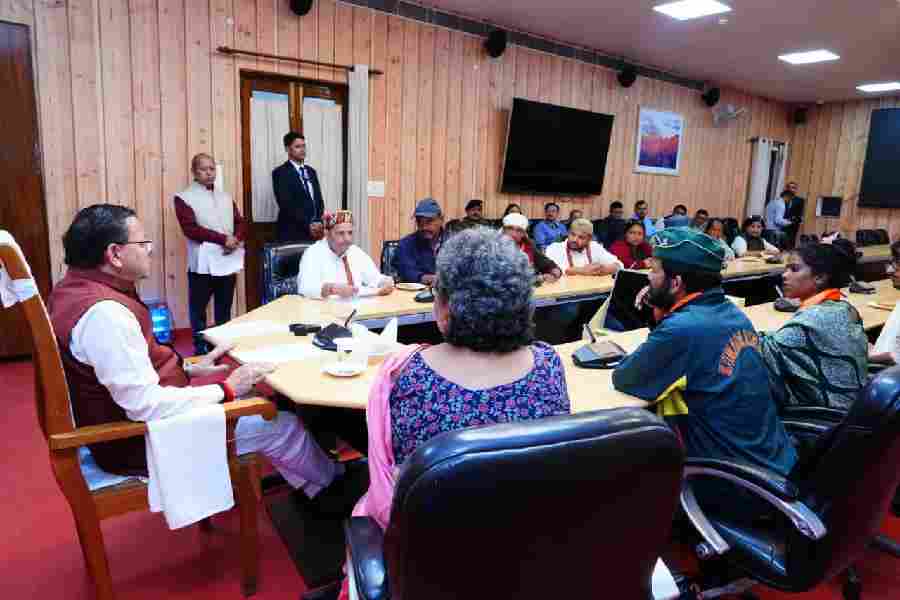 मुख्यमंत्री धामी से चौखुटिया में स्वास्थ्य सेवाओं को सुदृढ़ करने हेतु आंदोलन कर रहे प्रतिनिधिमंडल ने की भेंट