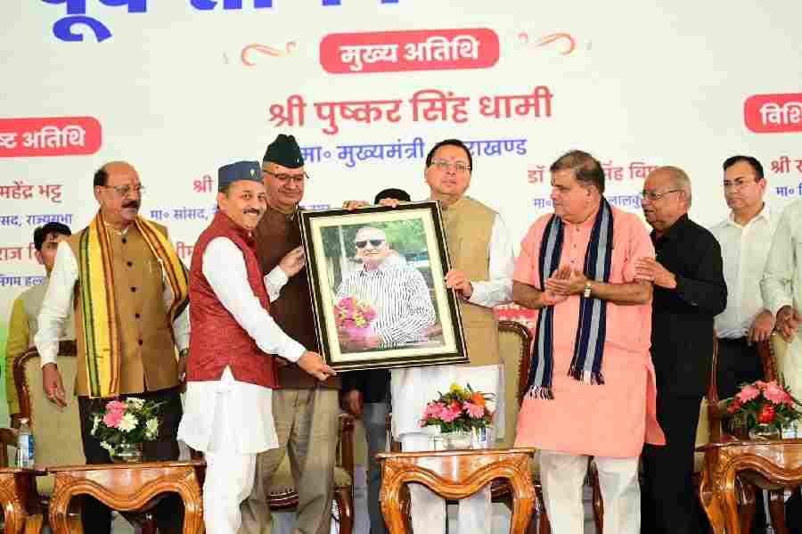 राज्य स्थापना की रजत जयंती पर मुख्यमंत्री ने किया ‘पूर्व सैनिक सम्मेलन’ का उद्घाटन “उत्तराखंड की पहचान है वीरता और समर्पण से – मुख्यमंत्री