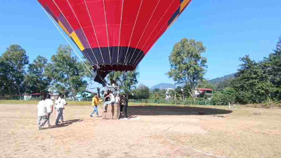 आसमान से जमीन तक छाया उत्साह, रजत जयंती पर युवाओं ने रचा जोश का इतिहास, मैराथन, हॉट एयर बैलून से पैराग्लाइडिंग तकः रजत जयंती पर युवाओं ने दिखाया जज्बा