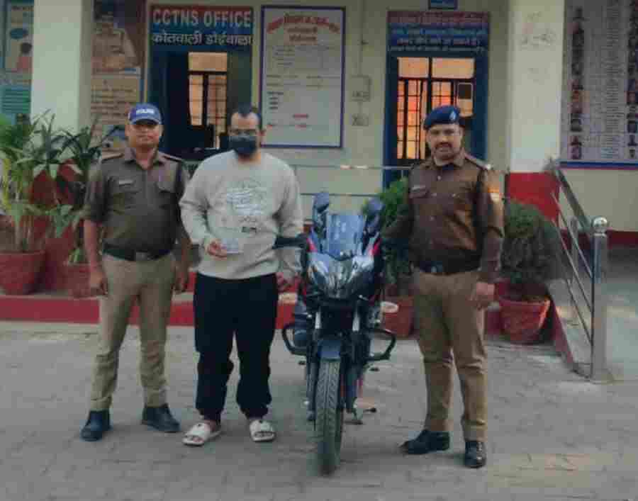 स्नैचिंग की घटना का 12 घन्टे के अंदर दून पुलिस ने किया खुलासा, घटना को अजांम देने वाले अभियुक्त को किया गिरफ्तार