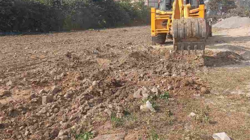 एमडीडीए की अवैध निर्माणों पर सीलिंग और प्लॉटिंग स्थलों पर ध्वस्तीकरण की बड़ी कार्रवाई, 108 बीघा अवैध प्लाटिंग पर चला बुलडोज़र, अवैध निर्माण या अवैध प्लॉटिंग नहीं की जाएगी किसी भी स्तर पर बर्दाश्त-बंशीधर तिवारी