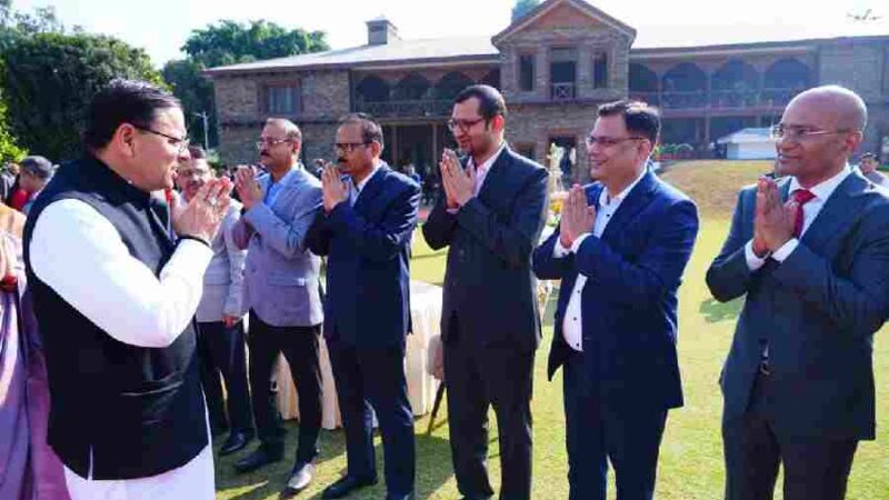 सीएम धामी की अध्यक्षता में मुख्यमंत्री आवास पर IAS अधिकारियों की अनौपचारिक बैठक आयोजित,  मुख्यमंत्री ने IAS अधिकारियों को दी स्पष्ट हिदायत, फाइलों में देरी न हो, निर्णय लक्ष्य आधारित हों