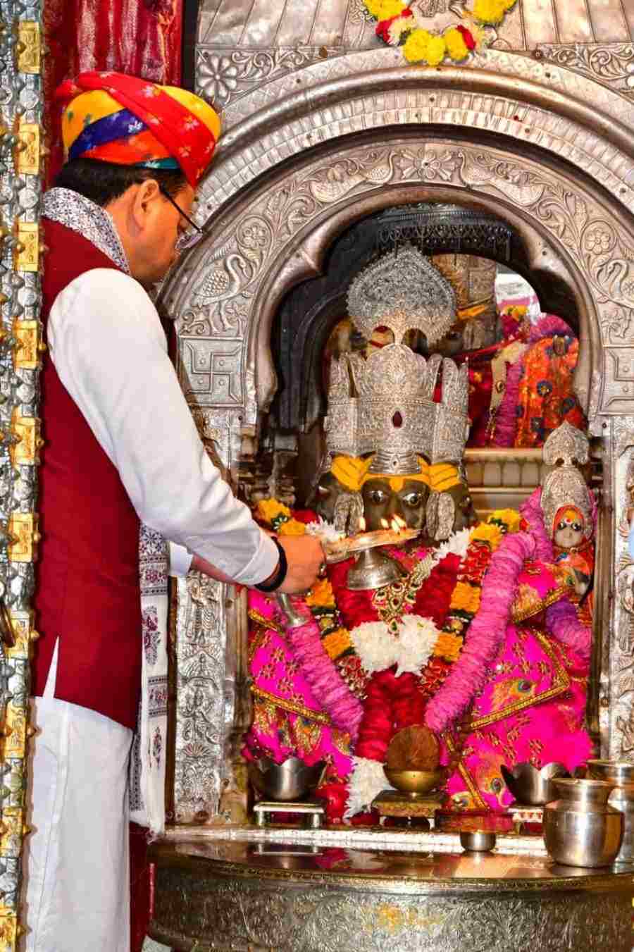 मुख्यमंत्री धामी ने तीर्थराज पुष्कर स्थित श्री ब्रह्मा जी मंदिर में की पूजा-अर्चना