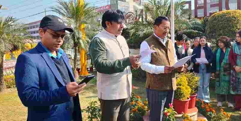 एमडीडीए में संविधान दिवस पर उद्देशिका का सामूहिक पठन, राष्ट्रनिर्माण के संकल्प को दोहराया, संविधान की मूल भावना ही एमडीडीए की कार्यसंस्कृति का आधार : बंशीधर तिवारी