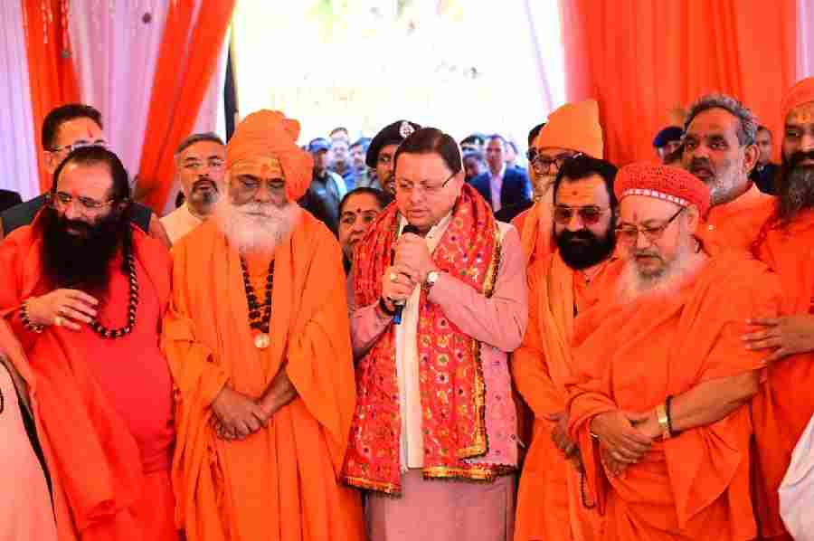 2027 कुंभ के दिव्य और भव्य आयोजन के लिए मुख्यमंत्री ने अखाड़ों के आचार्यों एवं संतों के साथ की बैठक, 2027 कुंभ स्नान की महत्वपूर्ण तिथियों की मुख्यमंत्री ने घोषणा की