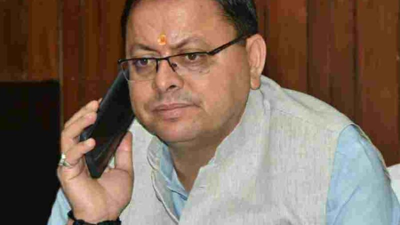 मुख्यमंत्री धामी ने भालू हमले के पीड़ितों से की बातचीत, साहसी छात्राओं दिव्या व दीपिका की बहादुरी को बताया गर्व का विषय