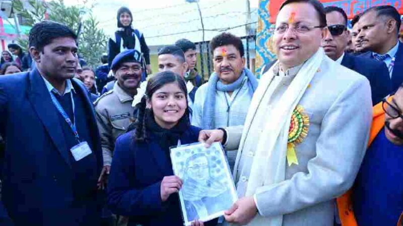 सरस्वती शिशु मंदिर ताड़ीखेत में मुख्यमंत्री का विद्यार्थियों से संवाद, 2047 का भारत आज के बच्चों के संकल्प से बनेगा – मुख्यमंत्री