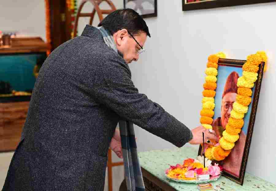 मुख्यमंत्री धामी ने प्रदेश के प्रथम मुख्यमंत्री स्वर्गीय नित्यानंद स्वामी की जयंती के अवसर पर उनके चित्र पर श्रद्धा सुमन अर्पित कर उनका भावपूर्ण स्मरण किया