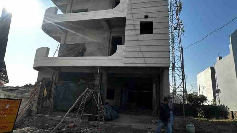 अवैध निर्माणों पर एमडीडीए का सख़्त प्रहार, सहस्त्रधारा रोड क्षेत्र में दो बड़े निर्माण सील,  प्राधिकरण क्षेत्रान्तर्गत नियमों से खिलवाड़ नहीं होगा बर्दाश्त- बंशीधर तिवारी