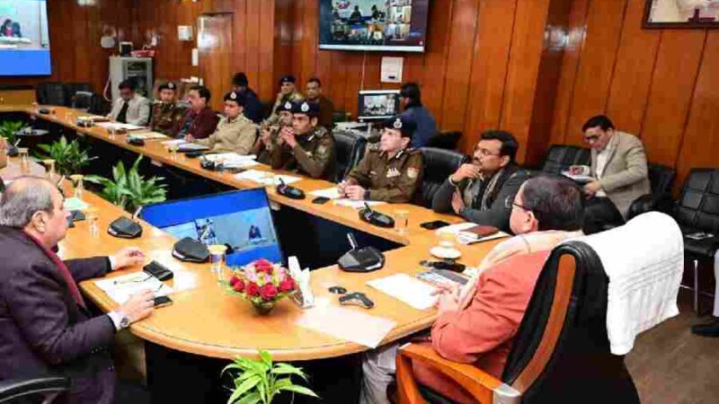 मुख्यमंत्री के अधिकारियों को सख्त निर्देश -राज्य में कानून-व्यवस्था से खिलवाड़ करने वाले तत्वों पर करें सख्त कार्रवाई, नववर्ष के दृष्टिगत पर्यटकों की सुविधा, सुरक्षा और सुगमता को लेकर पुख्ता व्यवस्थाएं हों, चैकिंग के लोगों को अनावश्यक रूप से परेशान न किया जाय – मुख्यमंत्री