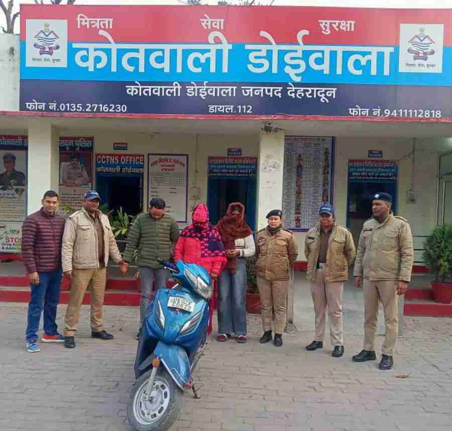 लाखों रु० कीमत के अवैध मादक पदार्थो के साथ हिस्ट्रीशीटर अभियुक्ता सहित 3 नशा तस्करों को दून पुलिस ने किया गिरफ्तार