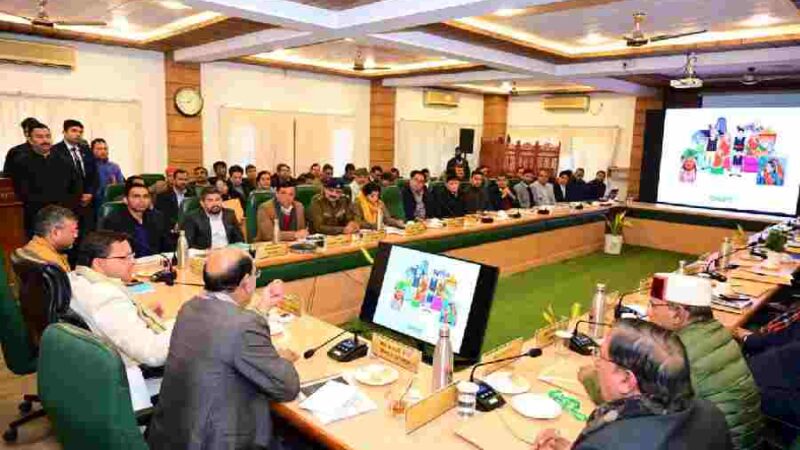 मुख्यमंत्री ने की देहरादून जनपद के विकास कार्यों की समीक्षा, समन्वय और समयबद्धता पर दिया जोर, दस्तावेजों के सत्यापन और अतिक्रमण पर सख्ती के दिए निर्देश, विकास के साथ ही नवाचार पर भी ध्यान दें अधिकारी : मुख्यमंत्री