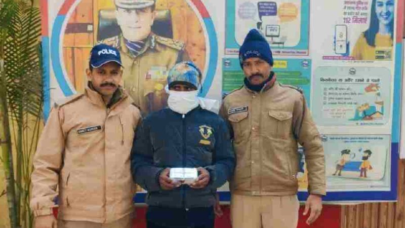 लाखों रु० कीमत के मादक पदार्थो के साथ हिस्ट्रीशीटर अभियुक्त सहित 2 नशा तस्करों को दून पुलिस ने भेजा सलाखों के पीछे, अभियुक्तों के कब्जे से 8 लाख रुपये कीमत की अवैध स्मैक हुई बरामद