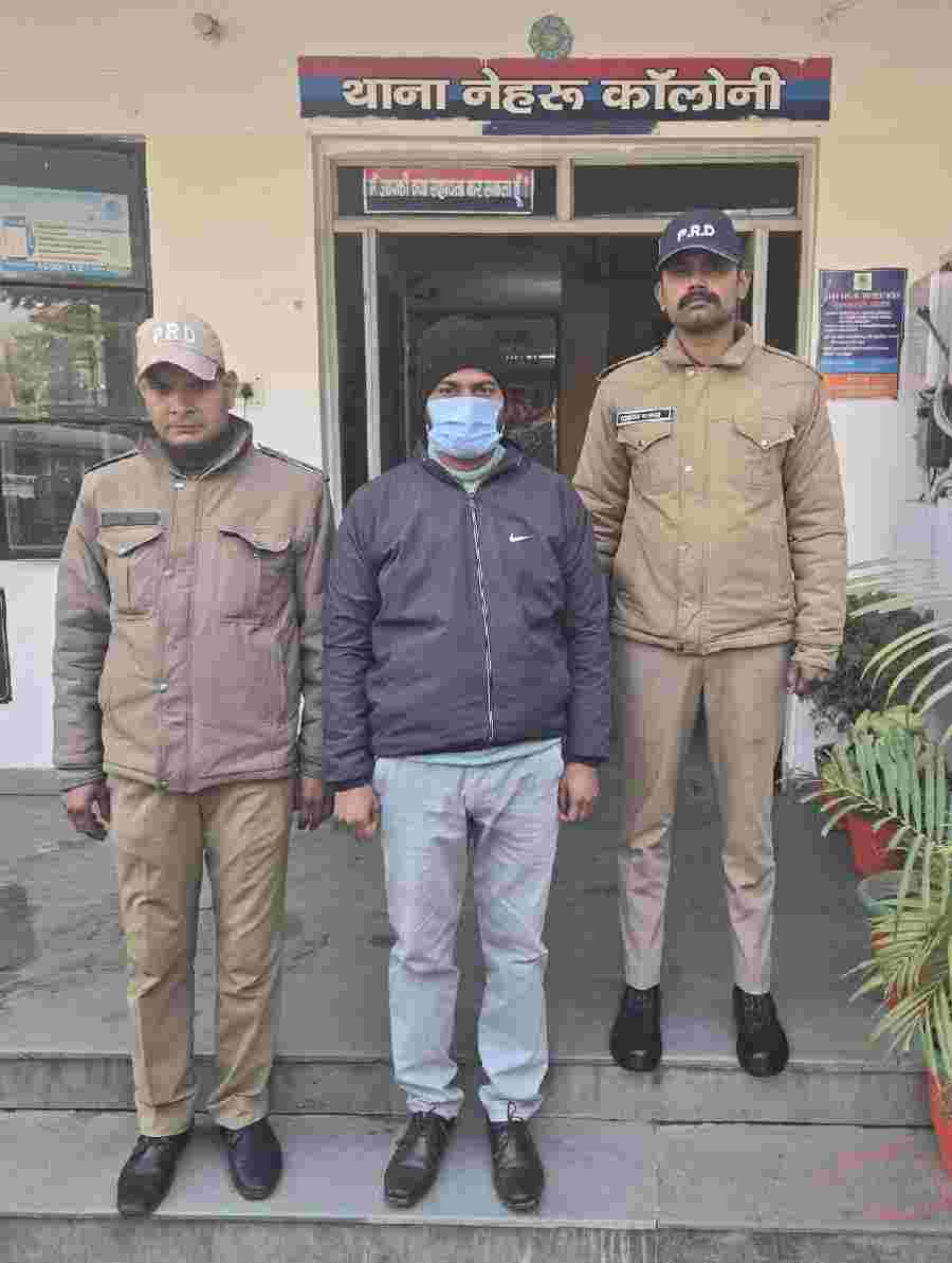 पैरोल जम्प कर विगत 5 वर्षों से फरार चल रहे अभियुक्त को दून पुलिस ने किया गिरफ्तार,. कोविड के दौरान 90 दिन की पैरोल पर आया था जेल से बाहर