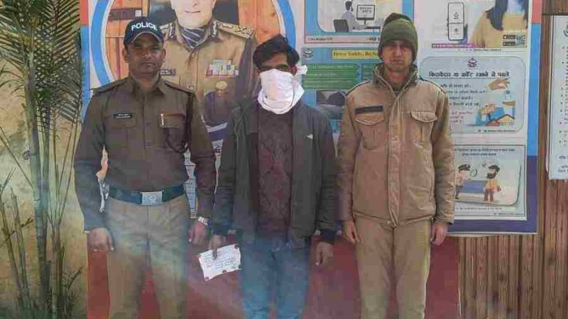 मासूमों की आड में मादक पदार्थों की तस्करी करने वाले अभियुक्त को दून पुलिस ने किया गिरफ्तार, अभियुक्त के कब्जे से साढे तीन लाख रू० मूल्य की स्मैक बरामद, बच्चों को पैसों तथा चाकलेट का लालच देकर उनके माध्यम से ग्राहकों तक सप्लाई कराता था मादक पदार्थ