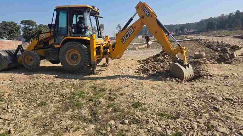 एमडीडीए के बुलडोजर से नहीं बचेगी एक इंच भी अवैध प्लॉटिंग, अब तक 10 हजार बीघा भूमि पर चला बुलडोजर, 1000 से अधिक अवैध निर्माणों पर सीलिंग, नक्शा नहीं, नियम नहीं… तो बख़्शा नहीं ! एमडीडीए उपाध्यक्ष बंशीधर तिवारी के नेतृत्व में एमडीडीए का ज़ीरो टॉलरेंस एक्शन जारी