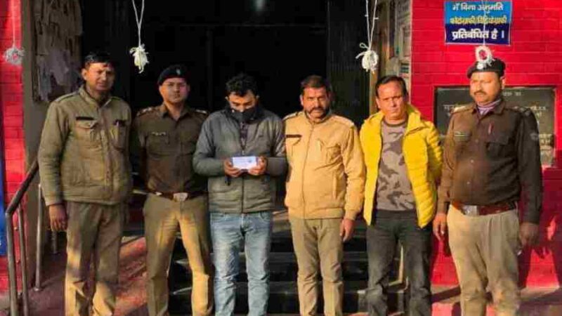 रायपुर क्षेत्र में हुई चेन स्नेचिंग की घटना का 24 घंटे के अंदर दून पुलिस ने किया खुलासा, घटना को अंजाम देने वाले ब्लिंकिट डिलीवरी बॉय को पुलिस ने गिरफ्तार कर भेजा सलाखों के पीछे