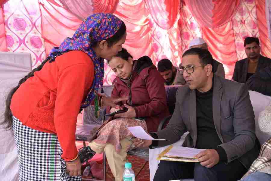 सीएम धामी के नेतृत्व में जनसेवा का नया रिकॉर्ड, 484 कैम्पों से 3.89 लाख से अधिक लोग लाभान्वित