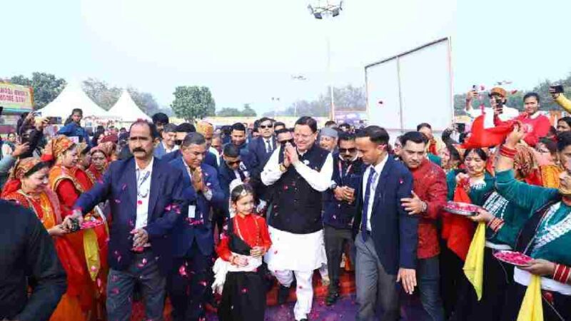 प्रवासी उत्तराखण्डियों से संवाद का सशक्त मंच बना ‘उत्तराखण्ड महोत्सव रोहिणी-02’ लोक संस्कृति को विकास से जोड़ने की दिशा में सरकार निरंतर कार्यरत – मुख्यमंत्री धामी
