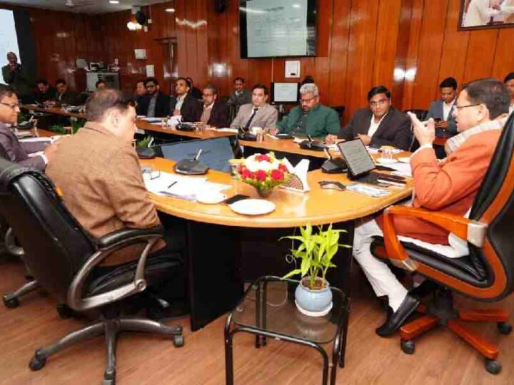 मुख्यमंत्री धामी की अध्यक्षता में उत्तराखंड ग्लोबल इन्वेस्टर समिट के एमओयू एवं ग्राउंडिंग की उच्चस्तरीय समीक्षा बैठक, स्पिरिचुअल जोन, आयुर्वेद एम्स और भराड़ीसैंण में मंदिर अवसंरचनात्मक निर्माण को प्राथमिकता में लेने के मुख्यमंत्री के निर्देश