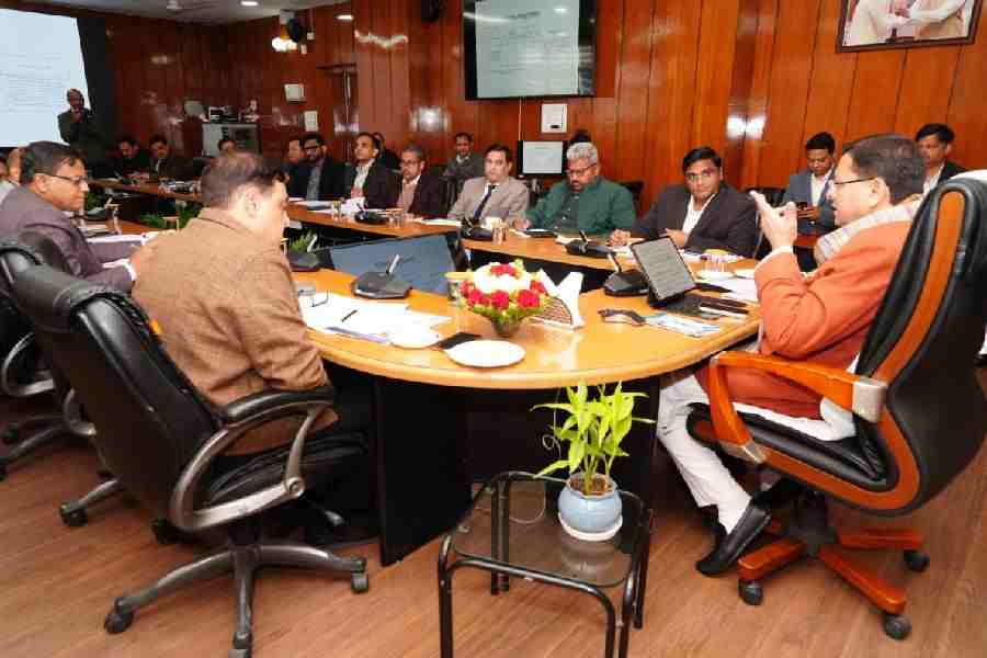 मुख्यमंत्री धामी की अध्यक्षता में उत्तराखंड ग्लोबल इन्वेस्टर समिट के एमओयू एवं ग्राउंडिंग की उच्चस्तरीय समीक्षा बैठक, स्पिरिचुअल जोन, आयुर्वेद एम्स और भराड़ीसैंण में मंदिर अवसंरचनात्मक निर्माण को प्राथमिकता में लेने के मुख्यमंत्री के निर्देश