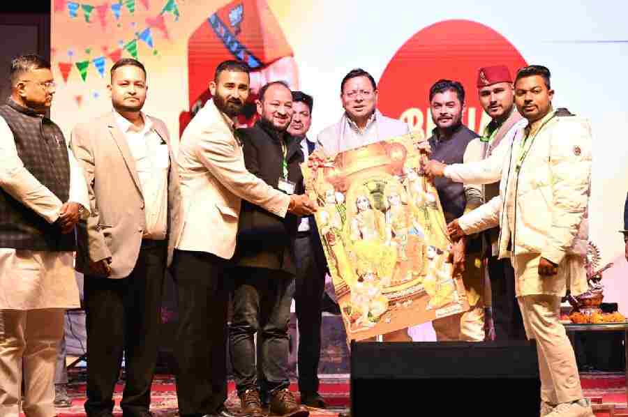 मुख्यमंत्री धामी ने हेमवंती नंदन बहुगुणा राजकीय स्नातकोत्तर महाविद्यालय खटीमा में छात्र संघ द्वारा आयोजित विंटर कार्निवाल में बतौर मुख्य अतिथि किया प्रतिभाग की हौसला अफज़ाई