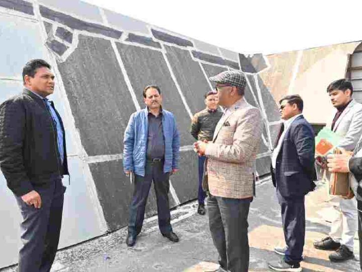 कुंभ 2027 से पहले अतिथि गृहों की बदलेगी सूरत, आधुनिक सुविधाओं और सुरक्षा मानकों से होंगे सुसज्जित, देहरादून से हरिद्वार तक सचिव आवास डॉ. आर. राजेश कुमार  का औचक निरीक्षण, व्यवस्थाओं में सुधार को लेकर अधिकारियों को सख्त निर्देश