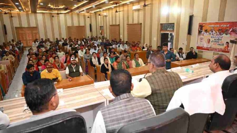 ग्राम्य विकास मंत्री गणेश जोशी ने खटीमा में आयोजित ‘विकसित भारत–रोजगार और आजीविका गारंटी मिशन (ग्रामीण) वीबी-जी’ पर आधारित कार्यशाला को किया सम्बोधित