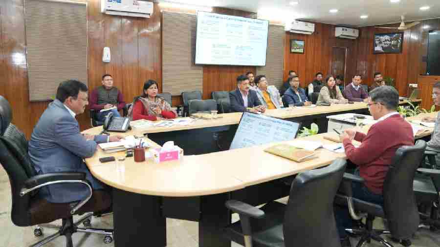 मुख्य सचिव की अध्यक्षता में नेशनल आयुष मिशन उत्तराखंड की समीक्षा बैठक