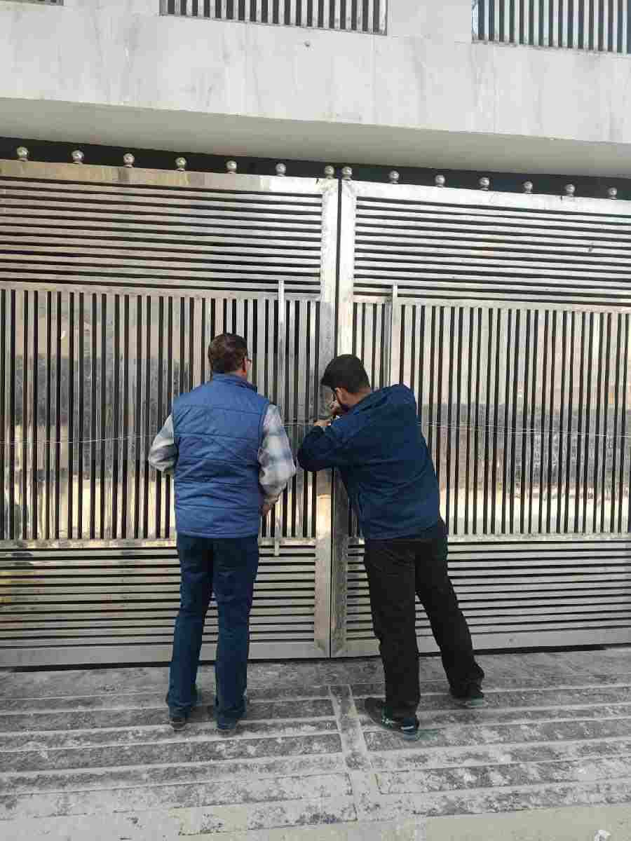 एमडीडीए की बड़ी कार्रवाई, सुरक्षा मानकों की अनदेखी पर ऋषिकेश में बहुमंजिला भवन को किया सील, सेलाकुई में 10 बीघा अवैध प्लाटिंग पर चला बुलडोजर, अवैध व्यावसायिक निर्माण सील