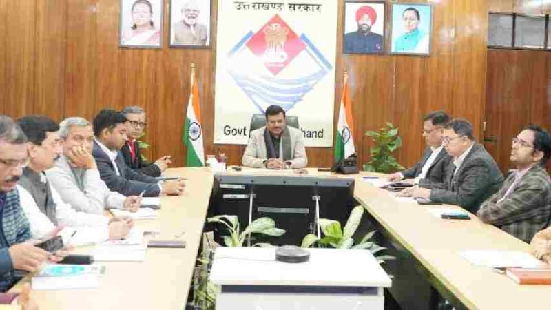 सॉलिड वेस्ट मैनेजमेंट की समीक्षा बैठक आयोजित मुख्य सचिव ने डोर-टू-डोर सफाई, सोर्स सेग्रीगेशन और प्रोसेसिंग क्षमता बढ़ाने के दिए निर्देश