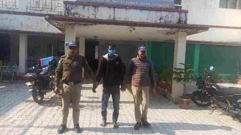 एसएसपी दून की कारगर रणनीति से 10 हज़ार का इनामी अभियुक्त आया दून पुलिस की गिरफ्त में