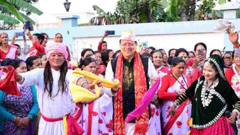 मुख्यमंत्री धामी ने नगला तराई (खटीमा) में होली पर्व पारंपरिक हर्षाेल्लास एवं सांस्कृतिक गरिमा के साथ मनाया