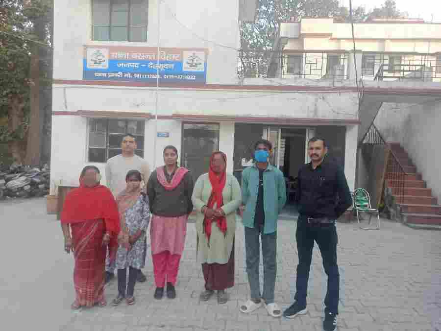 वसंत विहार क्षेत्र से गुमशुदा दो नाबालिक बच्चों को पुलिस ने किया सकुशल बरामद