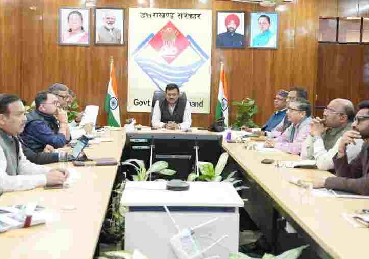 उत्तराखंड CAMPA परियोजना संचालन समिति की 12वीं बैठक सम्पन्न, प्रत्येक डिवीजन में बड़े मृदा-जल संरक्षण प्रोजेक्ट के निर्देश