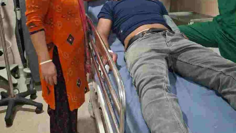 फंदे पर लटके व्यक्ति के लिए देवदूत बनी दून पुलिस, नेहरू कॉलोनी क्षेत्र में एक व्यक्ति ने लगाई फांसी, पुलिस द्वारा तत्काल मौके पर पहुंचकर व्यक्ति को फंदे से उतारा, बचाई जान