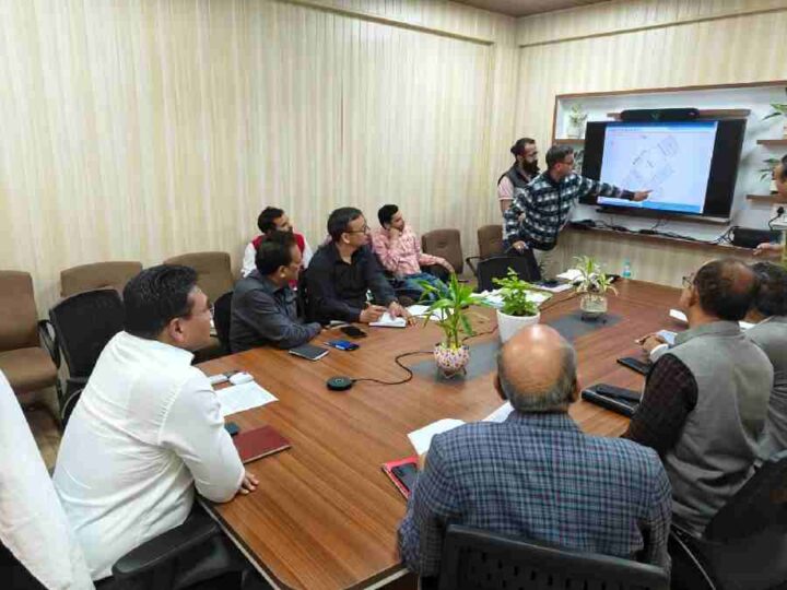 नैनीताल की झीलों का होगा कायाकल्प, भीमताल-नौकुचियाताल और कमल ताल विकास योजनाओं को मिली रफ्तार सचिव डॉ आर राजेश कुमार ने ली झीलों के पुनर्विकास और सौंदर्यीकरण परियोजना से जुड़ी विभिन्न योजनाओं की समीक्षा बैठक