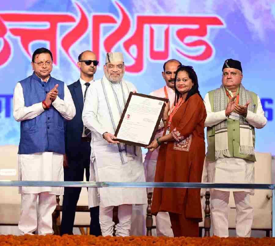 गृहमंत्री ने उत्तराखंड पुलिस में नव नियुक्त आरक्षियों को किये नियुक्ति पत्र प्रदान