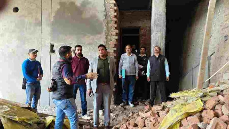 चारधाम यात्रा से पहले ट्रैफिक व्यवस्था दुरुस्त करने की तैयारी, गौचर-कर्णप्रयाग-चमोली में पार्किंग परियोजनाओं का निरीक्षण, मुख्यमंत्री धामी के निर्देशों पर आवास विभाग सक्रिय, सचिव डॉ आर राजेश कुमार ने मौके पर पहुंचकर परखी व्यवस्थाएं