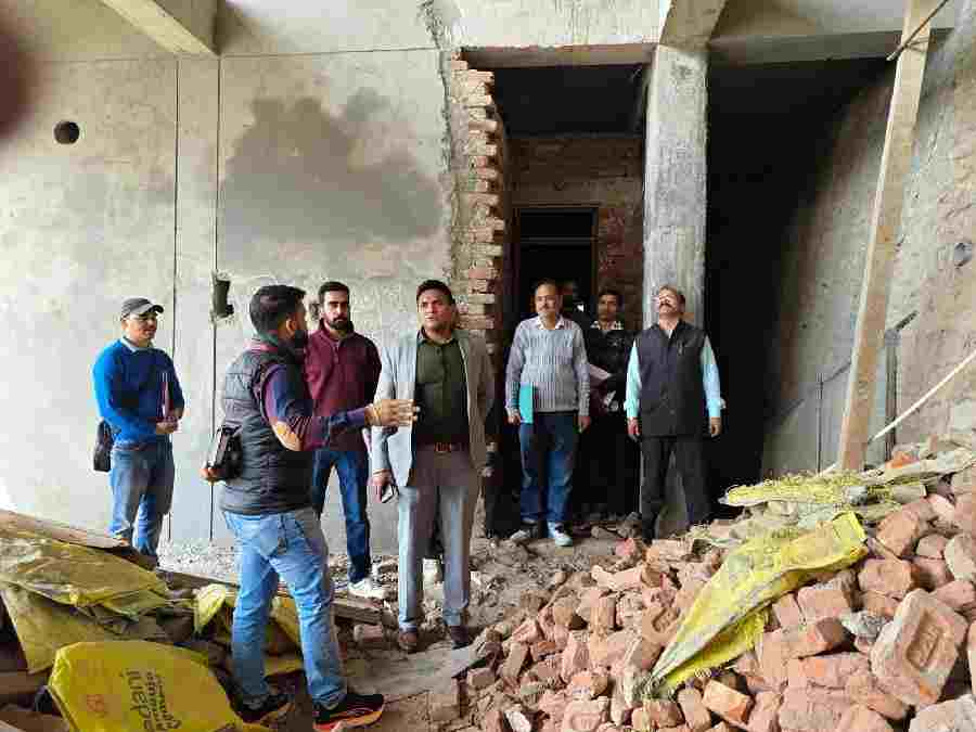 चारधाम यात्रा से पहले ट्रैफिक व्यवस्था दुरुस्त करने की तैयारी, गौचर-कर्णप्रयाग-चमोली में पार्किंग परियोजनाओं का निरीक्षण, मुख्यमंत्री धामी के निर्देशों पर आवास विभाग सक्रिय, सचिव डॉ आर राजेश कुमार ने मौके पर पहुंचकर परखी व्यवस्थाएं