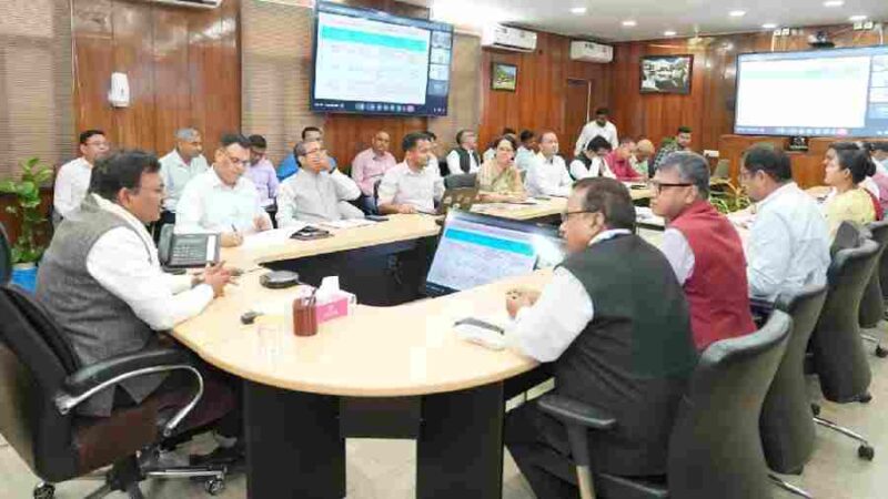 मुख्य सचिव की अध्यक्षता में आयोजित हुई राज्य ब्रॉडबैंड समिति की बैठक, दुर्गम क्षेत्रों में फाइबर केबल एवं वाईफाई के माध्यम से कनेक्टिविटी उपलब्ध कराई जाए- मुख्य सचिव