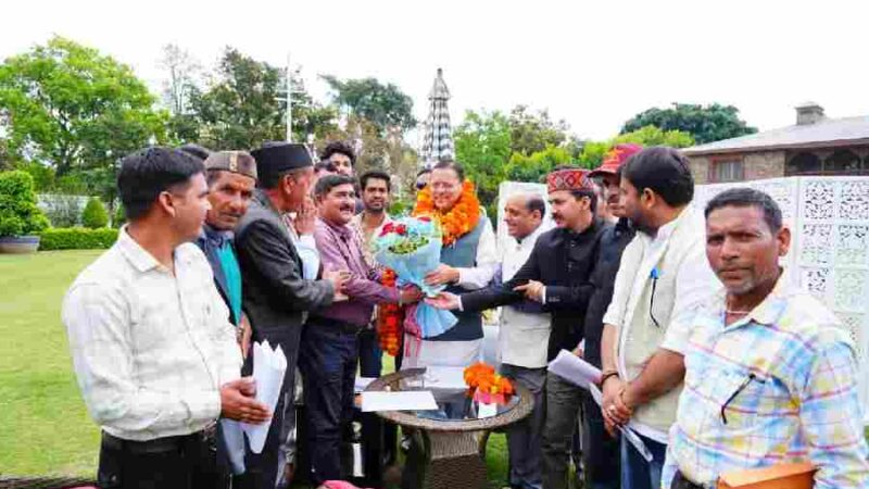 दिवारीखौल जोखणी मोटर मार्ग की वित्तीय स्वीकृति के लिये क्षेत्रीय जनप्रतिनिधियों ने मुख्यमंत्री का जताया आभार
