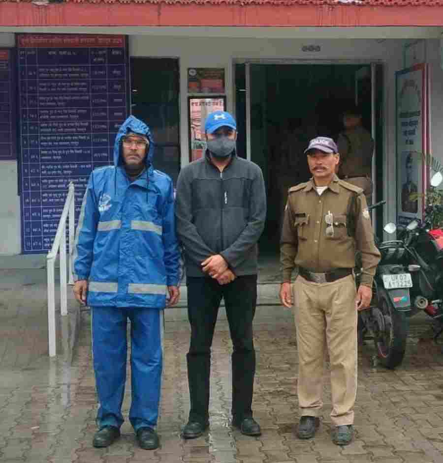 इनोवा कार को खतरनाक तरीके से दौड़ाकर मोटरसाइकिल सवार व्यक्ति की मृत्यु करने वाले को पुलिस ने भेजा जेल