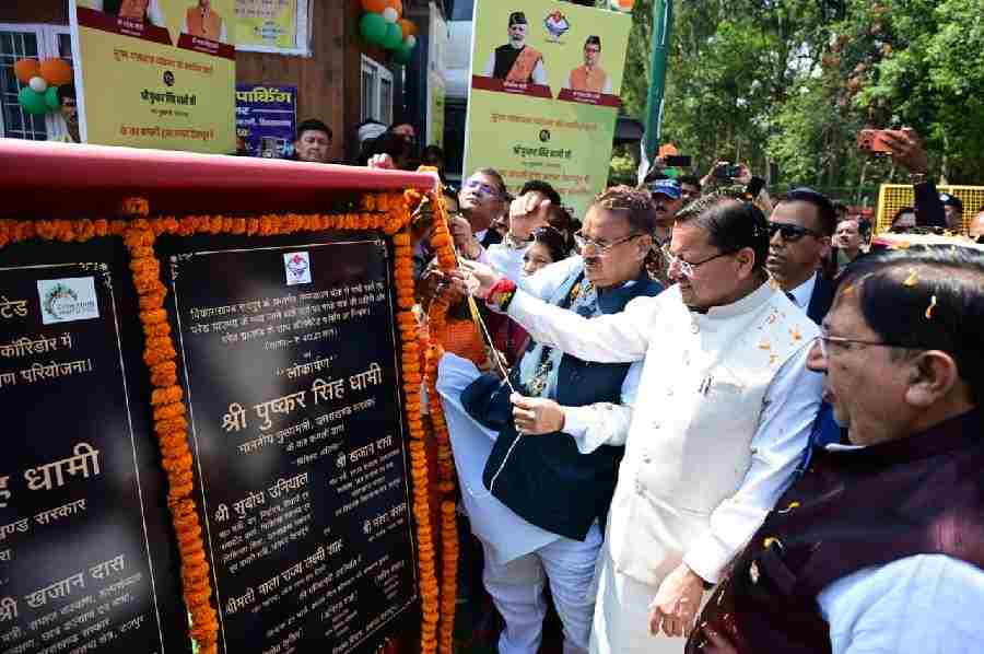 मुख्यमंत्री धामी ने परेड ग्राउंड, देहरादून में आयोजित “जन-जन की सरकार चार साल बेमिसाल, उत्तरोत्तर प्रगति पथ पर अग्रसर उत्तराखण्ड’ कार्यक्रम में किया प्रतिभाग, 401.86 करोड़ की लागत से कुल 74 विकास योजना का किया लोकार्पण एवं शिलान्यास