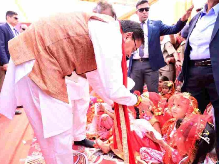 मुख्यमंत्री ने सामूहिक कन्या पूजन कार्यक्रम में किया प्रतिभाग